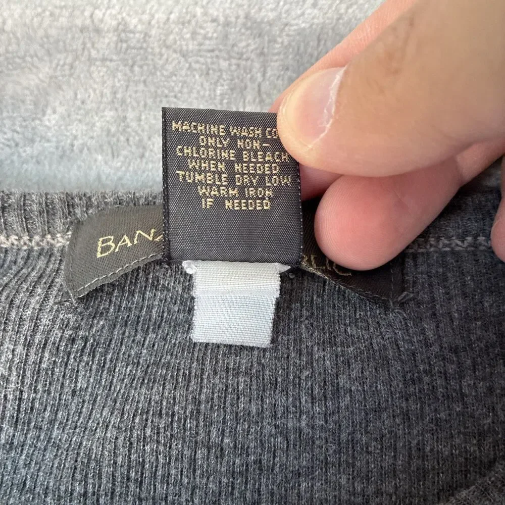 Vintage Banana Republic Long Sleeve Sweater Mens M Gray - Mariana Islands of USA